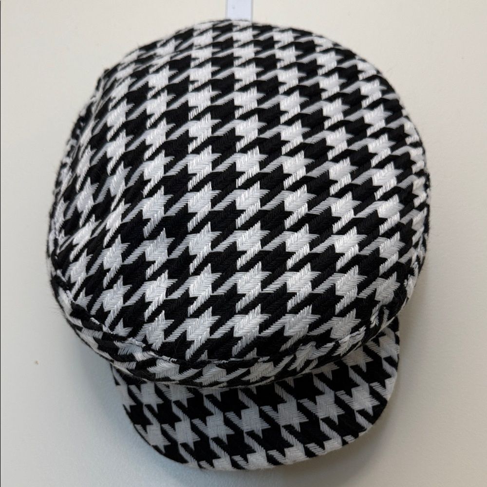 Classic Houndstooth Baker Boy Cap - Black & White - Picture 2 of 5